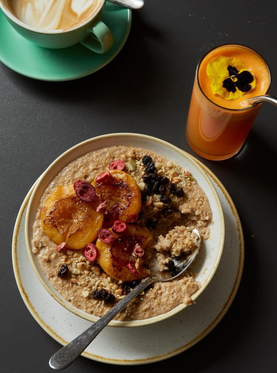 Whitehouse Rye Bed and Breakfast Εξωτερικό φωτογραφία Oatmeal with fruit