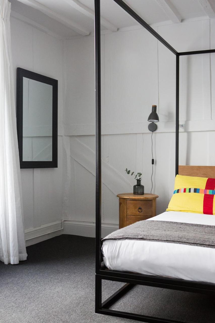 Whitehouse Rye Bed and Breakfast Εξωτερικό φωτογραφία A wall light